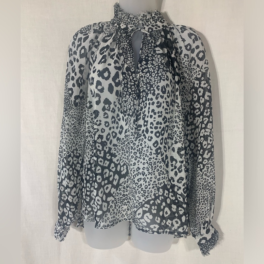 Elan sheer Chic long sleeve Leopard Print Blouse Sz Small